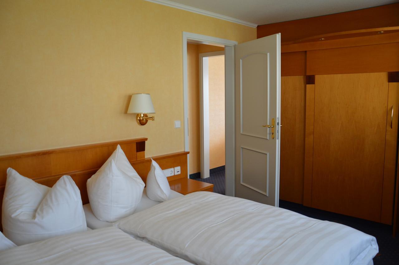 Hotel Engel ランゲナルゲン エクステリア 写真